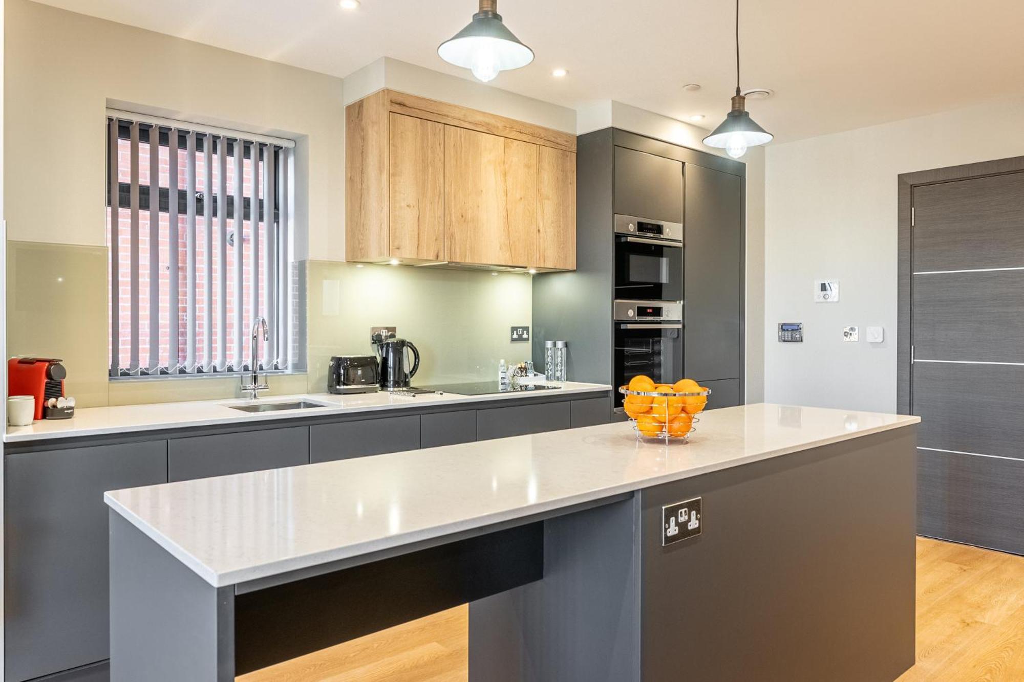 Bond House By Celador Apartments Reading Extérieur photo